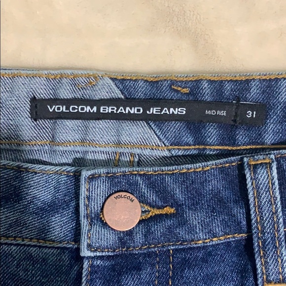 Mid Ride Distressed Denim Shorts - Picture 3 of 5